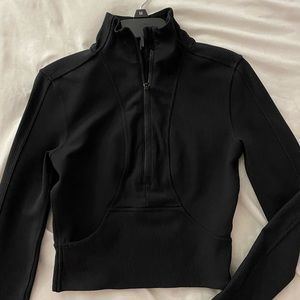 Lululemon cropped half zip